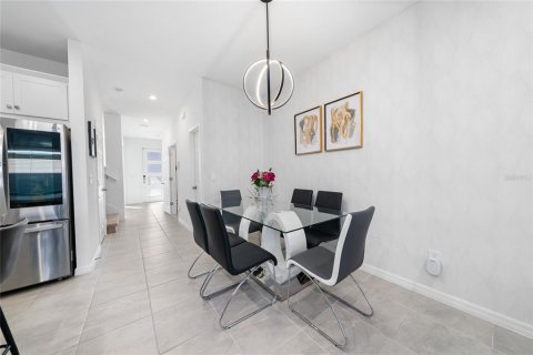Купить таунхаус в Уинтер-Гарден, Флорида 6 комнат, 154.4м2, № 2205055 - фото 11