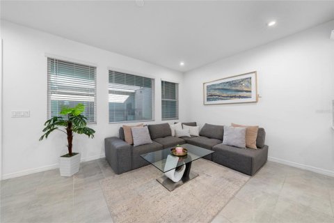Купить таунхаус в Уинтер-Гарден, Флорида 6 комнат, 154.4м2, № 2205055 - фото 8