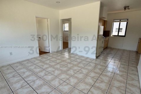 Appartement à louer à Coral Gables, Floride: 2 chambres № 2032733 - photo 3