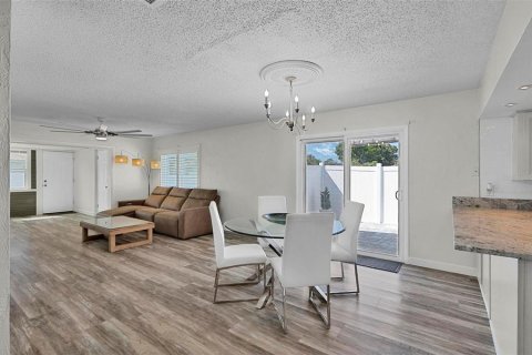 Touwnhouse à louer à Ormond Beach, Floride: 2 chambres, 153.29 m2 № 2415313 - photo 7