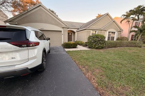 Снять в аренду виллу или дом в Купер-Сити, Флорида 4 спальни, 186.55м2, № 2009024 - фото 2