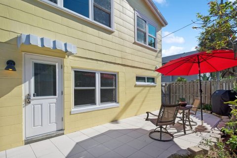 Propiedad comercial en venta en Saint Pete Beach, Florida, 193.98 m2 № 2405279 - foto 29