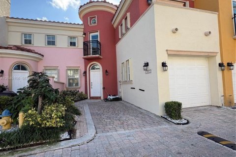 Townhouse in Aventura, Florida 3 bedrooms, 185.8 sq.m. № 2186716