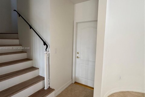 Townhouse in Aventura, Florida 3 bedrooms, 185.8 sq.m. № 2186716 - photo 19