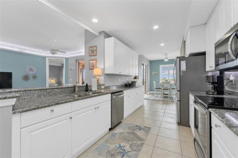 Copropriété à vendre à Punta Gorda, Floride: 2 chambres, 166.11 m2 № 2396491 - photo 12