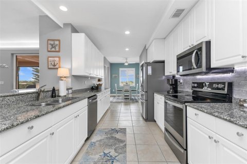 Copropriété à vendre à Punta Gorda, Floride: 2 chambres, 166.11 m2 № 2396491 - photo 13