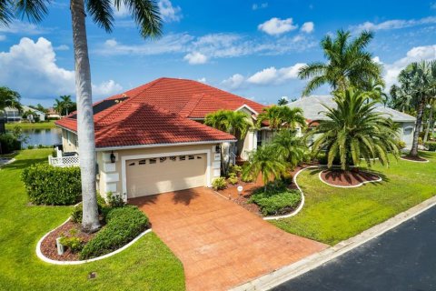 Villa ou maison à vendre à Fort Myers, Floride: 4 chambres, 230.58 m2 № 1567118 - photo 1