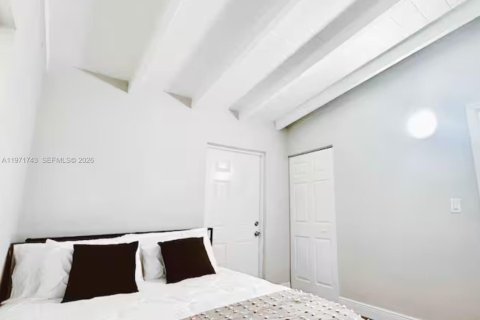 Снять в аренду виллу или дом в Помпано-Бич, Флорида 3 спальни, 53.51м2, № 2032394 - фото 5