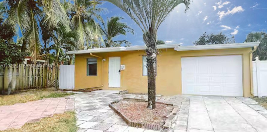 Дом в Помпано-Бич, Флорида 3 спальни, 53.51м2 № 2032394