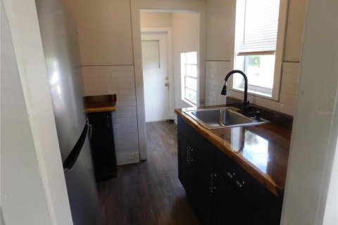 House in Saint Petersburg, Florida 2 bedrooms, 92.25 sq.m. № 2091902 - photo 2