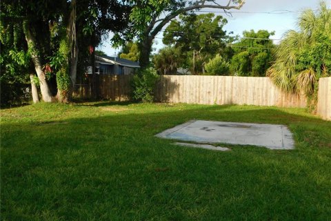 House in Saint Petersburg, Florida 2 bedrooms, 92.25 sq.m. № 2091902 - photo 9