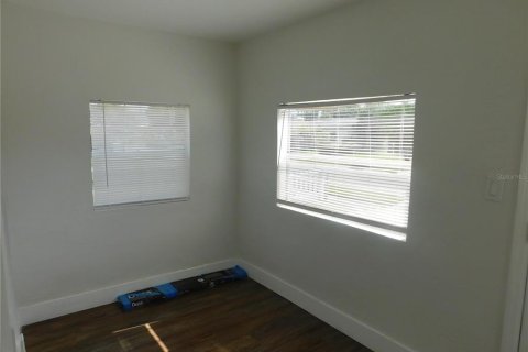 House in Saint Petersburg, Florida 2 bedrooms, 92.25 sq.m. № 2091902 - photo 7