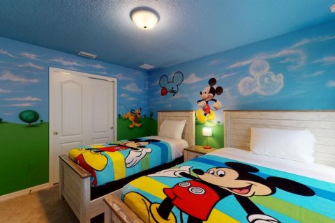 Villa ou maison à vendre à Kissimmee, Floride: 7 chambres, 307.88 m2 № 2101252 - photo 4