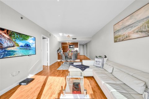 Condo in Hallandale Beach, Florida, 2 bedrooms  № 2339843