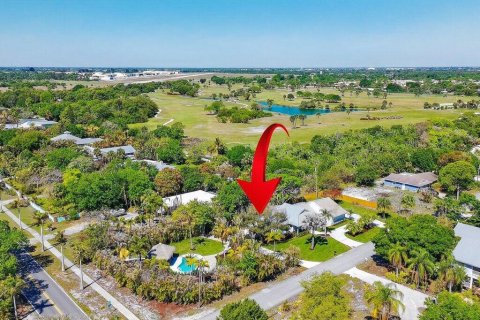 House in Stuart, Florida 3 bedrooms, 186.73 sq.m. № 2250520 - photo 11