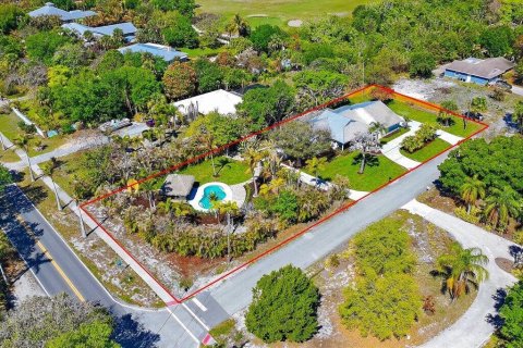 House in Stuart, Florida 3 bedrooms, 186.73 sq.m. № 2250520 - photo 4