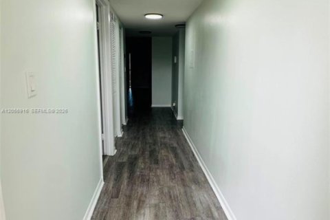 Copropriété à louer à Coral Springs, Floride: 3 chambres, 117.99 m2 № 2269678 - photo 28