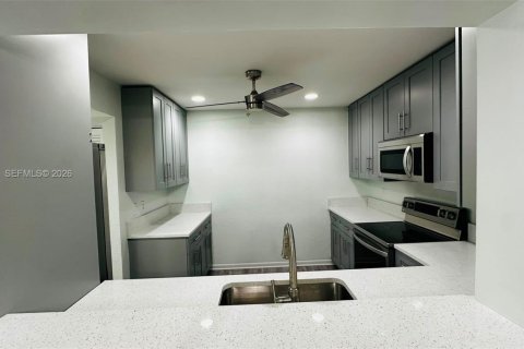 Copropriété à louer à Coral Springs, Floride: 3 chambres, 117.99 m2 № 2269678 - photo 12