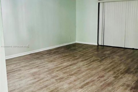 Copropriété à louer à Coral Springs, Floride: 3 chambres, 117.99 m2 № 2269678 - photo 23