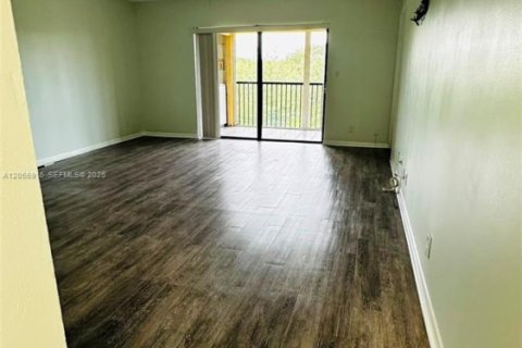 Copropriété à louer à Coral Springs, Floride: 3 chambres, 117.99 m2 № 2269678 - photo 22