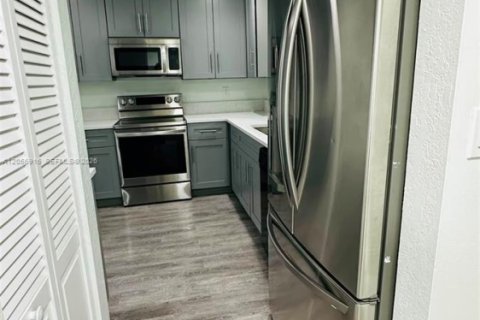 Copropriété à louer à Coral Springs, Floride: 3 chambres, 117.99 m2 № 2269678 - photo 9