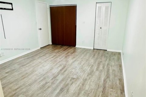 Copropriété à louer à Coral Springs, Floride: 3 chambres, 117.99 m2 № 2269678 - photo 8