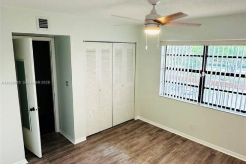 Copropriété à louer à Coral Springs, Floride: 3 chambres, 117.99 m2 № 2269678 - photo 29