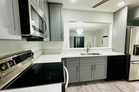 Copropriété à louer à Coral Springs, Floride: 3 chambres, 117.99 m2 № 2269678 - photo 13