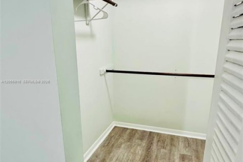 Copropriété à louer à Coral Springs, Floride: 3 chambres, 117.99 m2 № 2269678 - photo 7