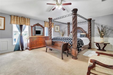 House in Leesburg, Florida 4 bedrooms, 273.88 sq.m. № 2416827 - photo 27