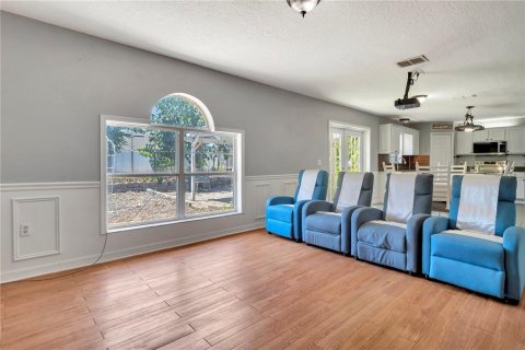 House in Leesburg, Florida 4 bedrooms, 273.88 sq.m. № 2416827 - photo 12