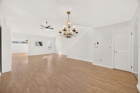 Townhouse in Ocala, Florida 3 bedrooms, 164.16 sq.m. № 2430951 - photo 14