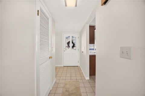 Townhouse in Ocala, Florida 3 bedrooms, 164.16 sq.m. № 2430951 - photo 8