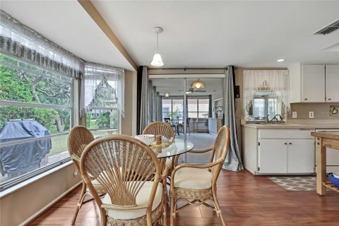 Купить виллу или дом в Спринг-Хилл, Флорида 8 комнат, 187.66м2, № 2149687 - фото 13