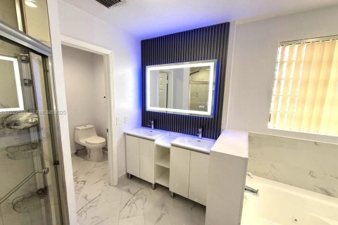 Villa ou maison à louer à Miami, Floride: 4 chambres, 260.96 m2 № 1977113 - photo 26