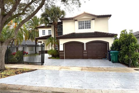 Villa ou maison à louer à Miami, Floride: 4 chambres, 260.96 m2 № 1977113 - photo 18