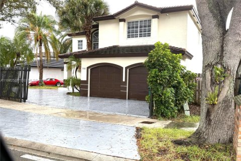Villa ou maison à louer à Miami, Floride: 4 chambres, 260.96 m2 № 1977113 - photo 19