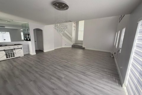 Villa ou maison à louer à Miami, Floride: 4 chambres, 260.96 m2 № 1977113 - photo 21