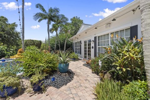 Casa en venta en Palm City, Florida, 6 dormitorios, 387.87 m2 № 2370213 - foto 30