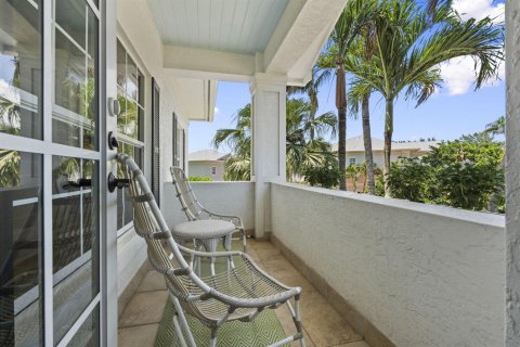 Casa en venta en Palm City, Florida, 6 dormitorios, 387.87 m2 № 2370213 - foto 3