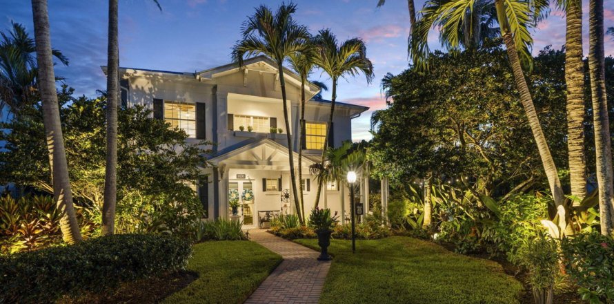 Casa en Palm City, Florida 6 dormitorios, 387.87 m2 № 2370213