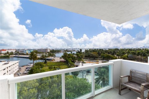 Снять в аренду кондоминиум в Норт-Бей-Виллидж, Флорида 3 спальни, 144.18м2, № 1986635 - фото 29
