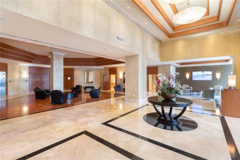 Снять в аренду кондоминиум в Норт-Бей-Виллидж, Флорида 3 спальни, 144.18м2, № 1986635 - фото 7