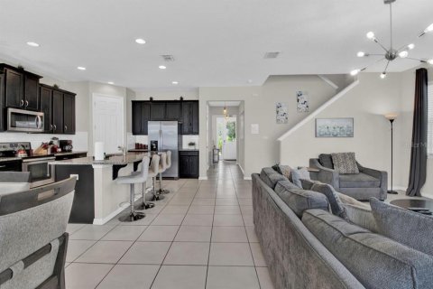 Casa en venta en Kissimmee, Florida, 4 dormitorios, 230.21 m2 № 1879103 - foto 6