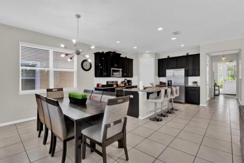 Casa en venta en Kissimmee, Florida, 4 dormitorios, 230.21 m2 № 1879103 - foto 9