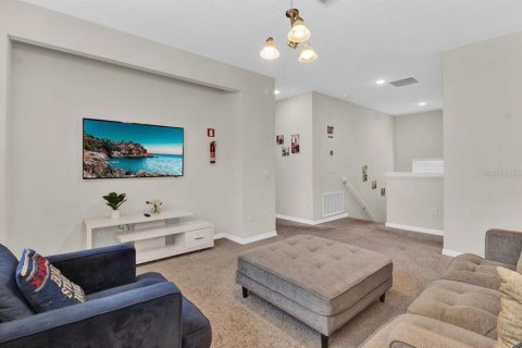 Casa en venta en Kissimmee, Florida, 4 dormitorios, 230.21 m2 № 1879103 - foto 21