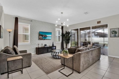 Casa en venta en Kissimmee, Florida, 4 dormitorios, 230.21 m2 № 1879103 - foto 4