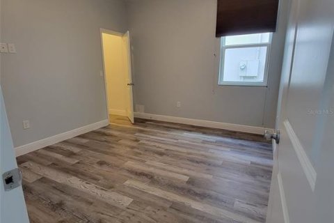 House in Orlando, Florida 3 bedrooms, 198.9 sq.m. № 1735469 - photo 23
