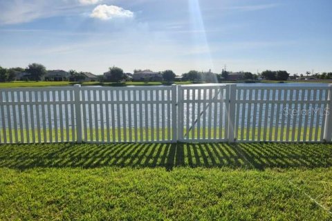 House in Orlando, Florida 3 bedrooms, 198.9 sq.m. № 1735469 - photo 26