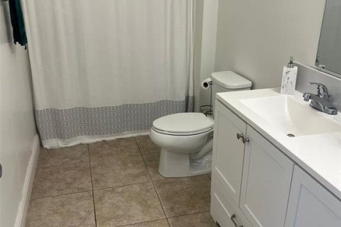 House in Orlando, Florida 3 bedrooms, 198.9 sq.m. № 1735469 - photo 10